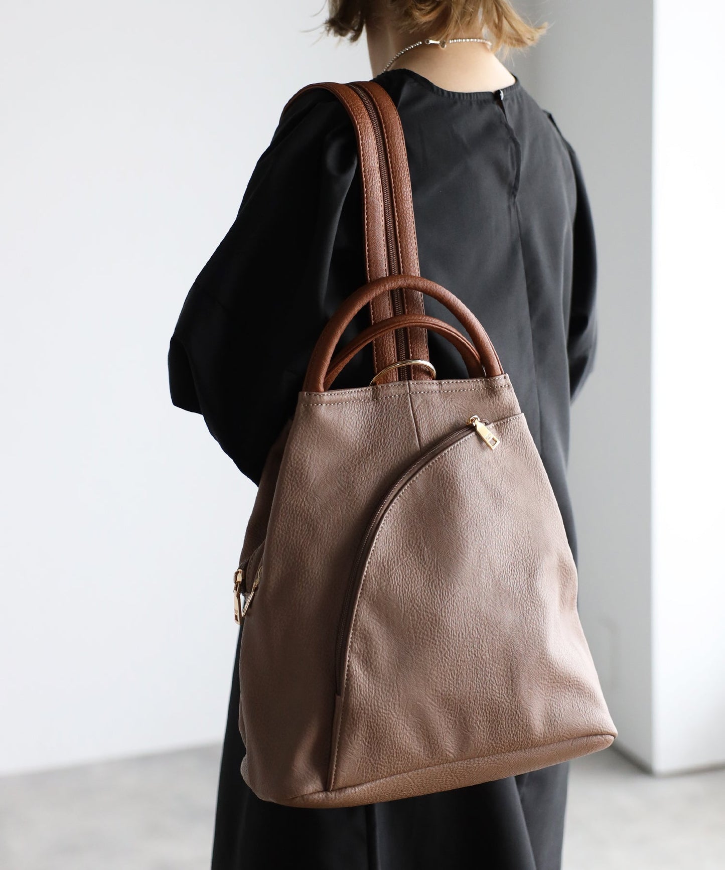 【guscioﾍﾞｽﾄｾﾗｰ・ｼｮｯﾌﾟﾁｬﾝﾈﾙOA商品】撥水3WAYリュックサック　12-0406