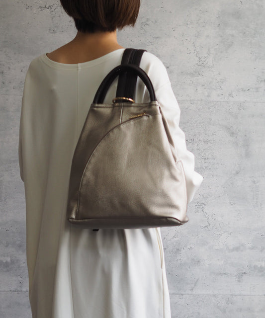 【guscioﾍﾞｽﾄｾﾗｰ・ｼｮｯﾌﾟﾁｬﾝﾈﾙOA商品】撥水3WAYリュックサック　12-0406